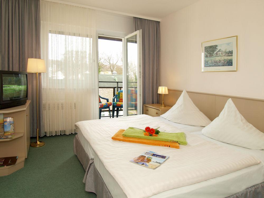 Strandhaus Heringsdorf Hotel เฮริงสดอร์ฟ ภายนอก รูปภาพ